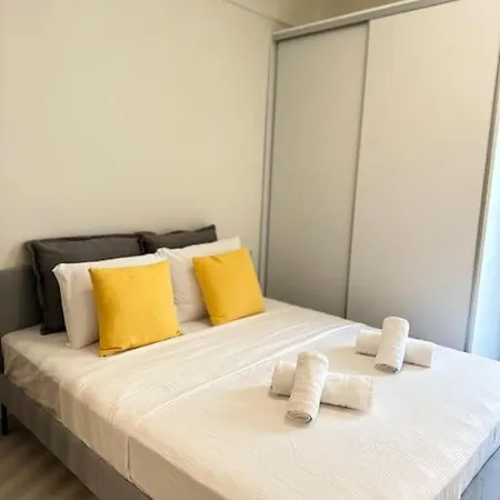 Apartment Lovely By Thesbnb *